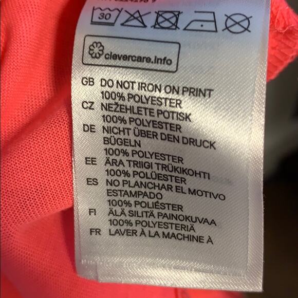 H&M Divided Celfie hot pink crop top - Picture 5 of 5